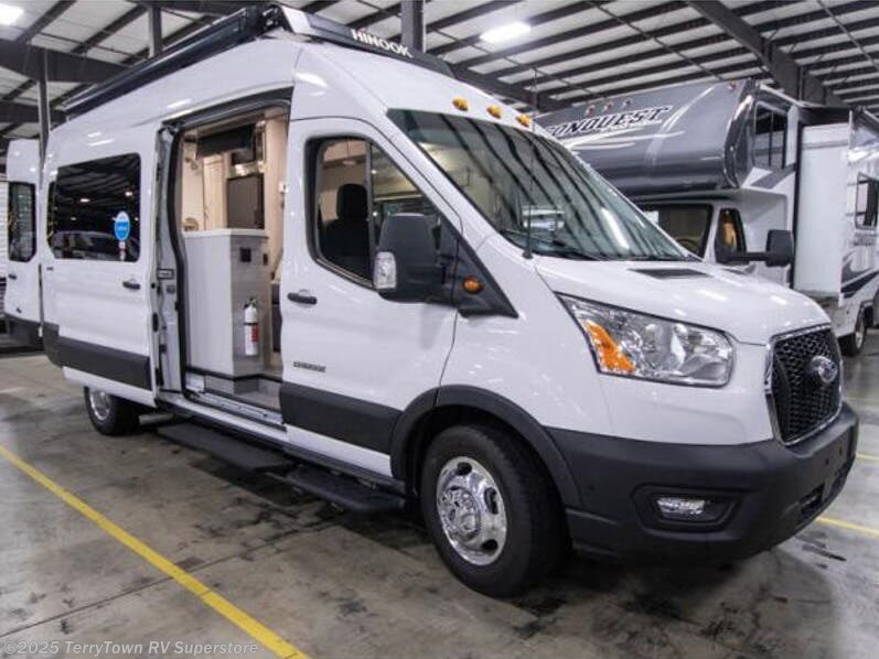 Email now about this 2023 Chinook Bayside SS! New 2023 Chinook Bayside SS available in Grand Rapids, Michigan