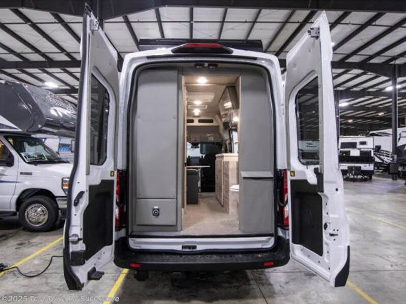 New 2023 Chinook Bayside SS available in Grand Rapids, Michigan