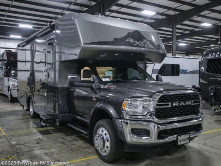 Email now about this 2024 Dynamax Corp isata 5 28SS! New 2024 Dynamax Corp isata 5 28SS available in Grand Rapids, Michigan