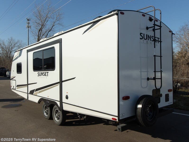 New 2024 CrossRoads Sunset Trail 242BH available in Grand Rapids, Michigan