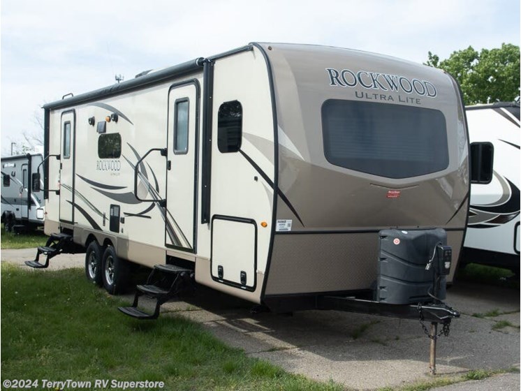 Used 2018 Forest River Rockwood Ultra Lite 2612WS available in Grand Rapids, Michigan