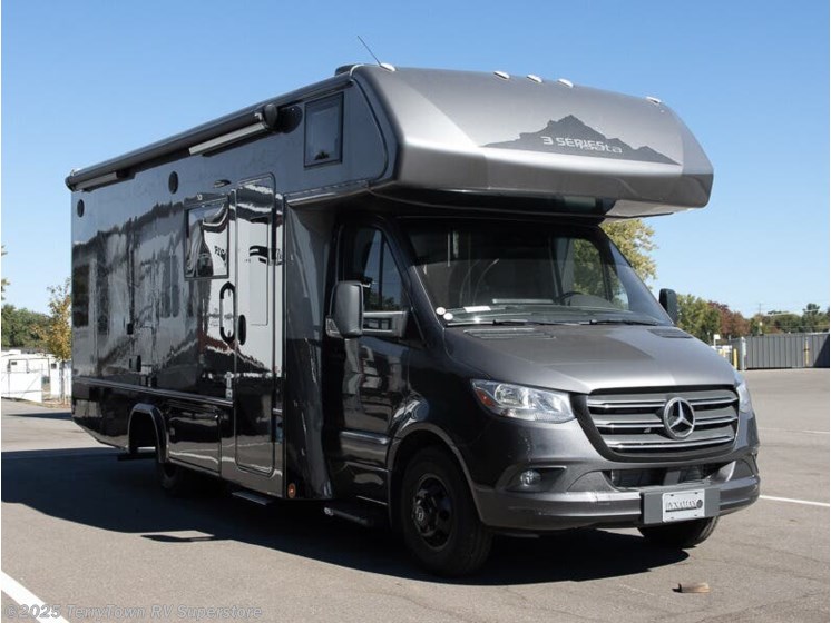 Email now about this 2025 Dynamax Corp isata 3 24SSSFXM! New 2025 Dynamax Corp isata 3 24SSSFXM available in Grand Rapids, Michigan