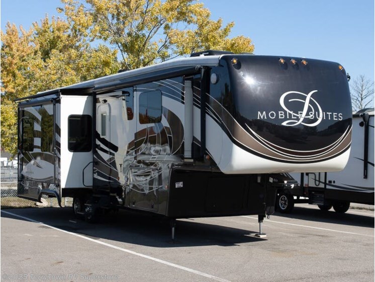 Email now about this 2015 DRV Mobile Suites 38 RSSA! Used 2015 DRV Mobile Suites 38 RSSA available in Grand Rapids, Michigan