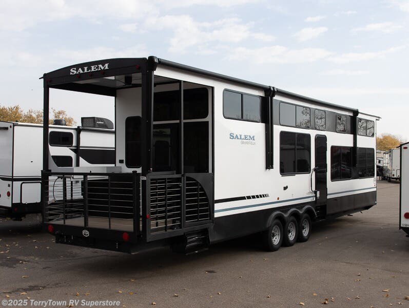 Contact us now about this 2025 Forest River Salem Grand Villa 42VERANDA! 2025 Salem Grand Villa 42VERANDA by Forest River from TerryTown RV Superstore in Grand Rapids, Michigan