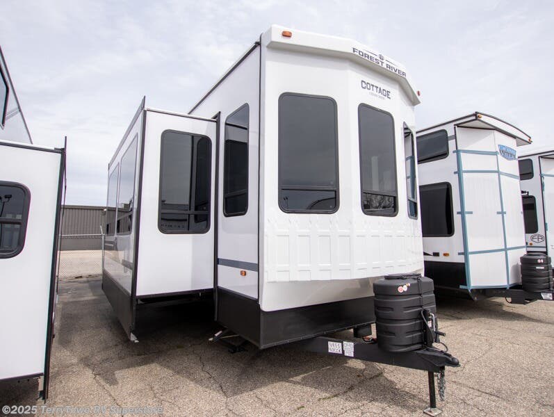 Email now about this 2025 Forest River Cedar Creek Cottage 40CCK! New 2025 Forest River Cedar Creek Cottage 40CCK available in Grand Rapids, Michigan