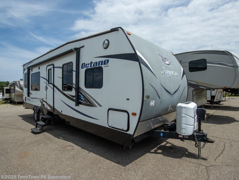 Call now about this 2016 Jayco Octane T31B! 2016 Jayco Octane T31B - Used Toy Hauler For Sale by TerryTown RV Superstore in Grand Rapids, Michigan