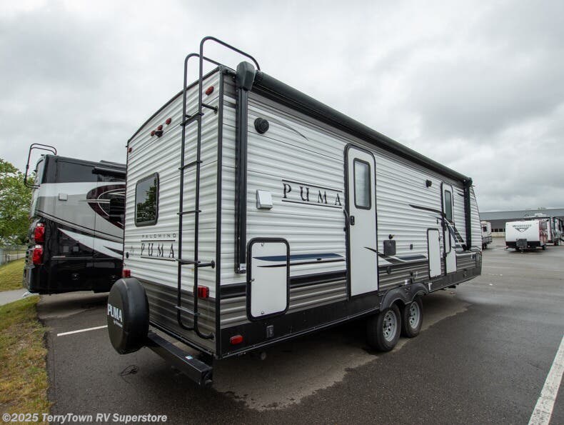 Used 2022 Palomino Puma 26FKDS available in Grand Rapids, Michigan