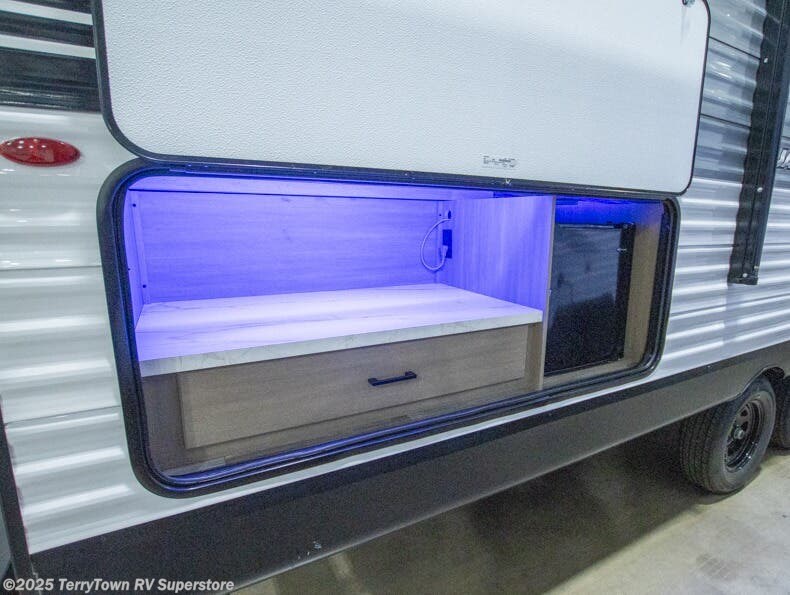 Contact us now about this 2026 Jayco Jay Flight SLX 261BHS! 2026 Jay Flight SLX 261BHS by Jayco from TerryTown RV Superstore in Grand Rapids, Michigan