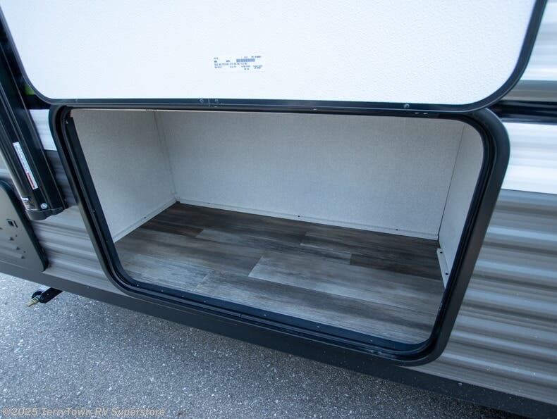 Call now about this 2026 Starcraft Autumn Ridge 26DB! 2026 Starcraft Autumn Ridge 26DB - New Travel Trailer For Sale by TerryTown RV Superstore in Grand Rapids, Michigan