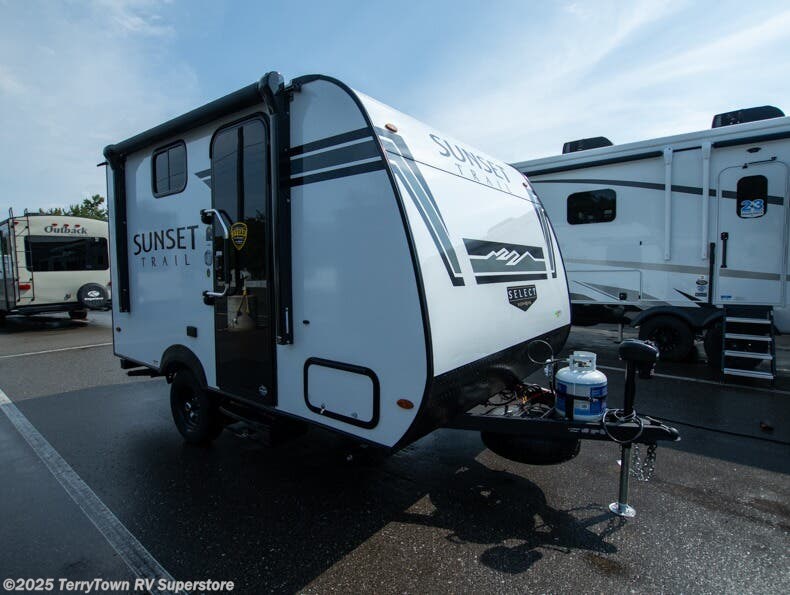 Email now about this 2026 CrossRoads Sunset Trail 13BHS! New 2026 CrossRoads Sunset Trail 13BHS available in Grand Rapids, Michigan