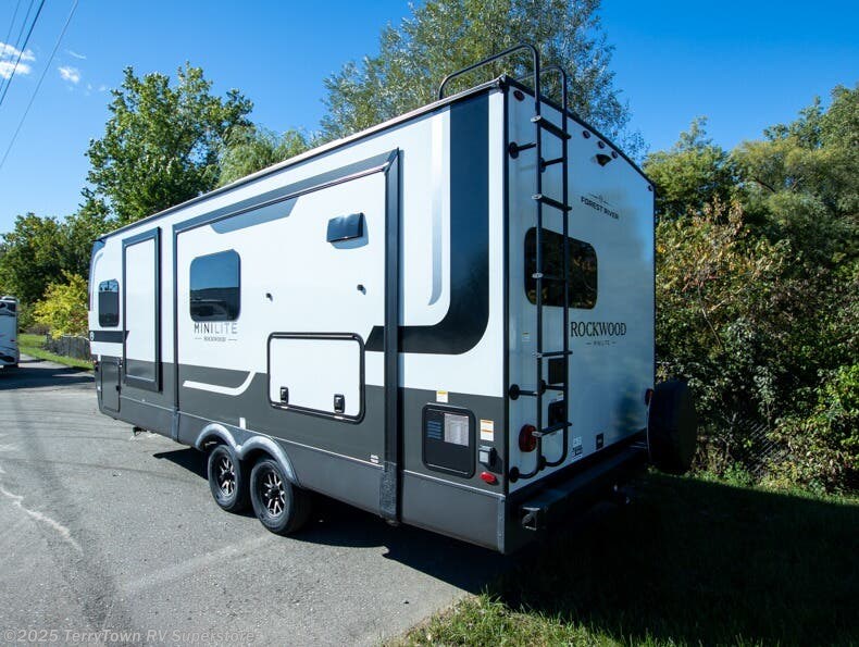 New 2026 Forest River Rockwood Mini Lite 2522FB available in Grand Rapids, Michigan