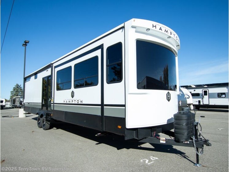 Email now about this 2026 CrossRoads Hampton 372FDB! New 2026 CrossRoads Hampton 372FDB available in Grand Rapids, Michigan