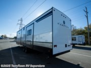 New 2026 CrossRoads Hampton 372FDB available in Grand Rapids, Michigan