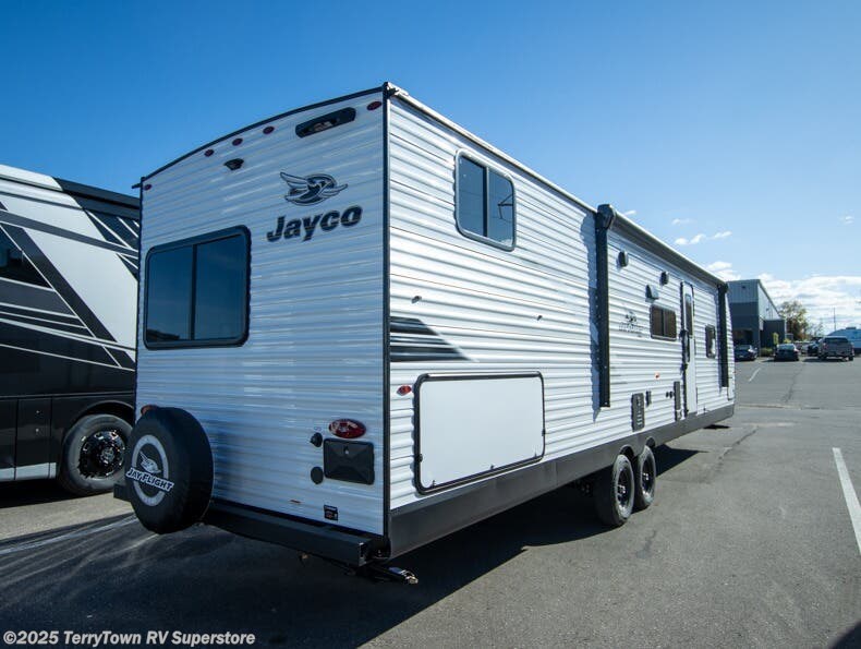 New 2026 Jayco Jay Flight SLX 325BHT available in Grand Rapids, Michigan
