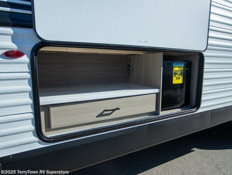 Contact us now about this 2026 Jayco Jay Flight SLX 325BHT! 2026 Jay Flight SLX 325BHT by Jayco from TerryTown RV Superstore in Grand Rapids, Michigan