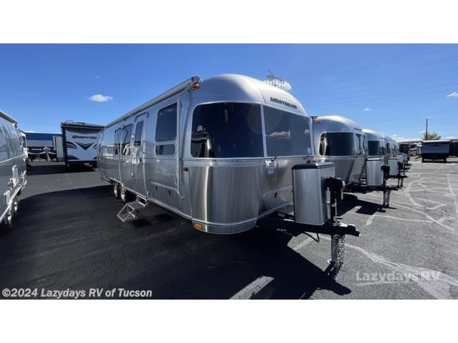 New 2024 Airstream Flying Cloud 30FB Bunk available in Tucson, Arizona