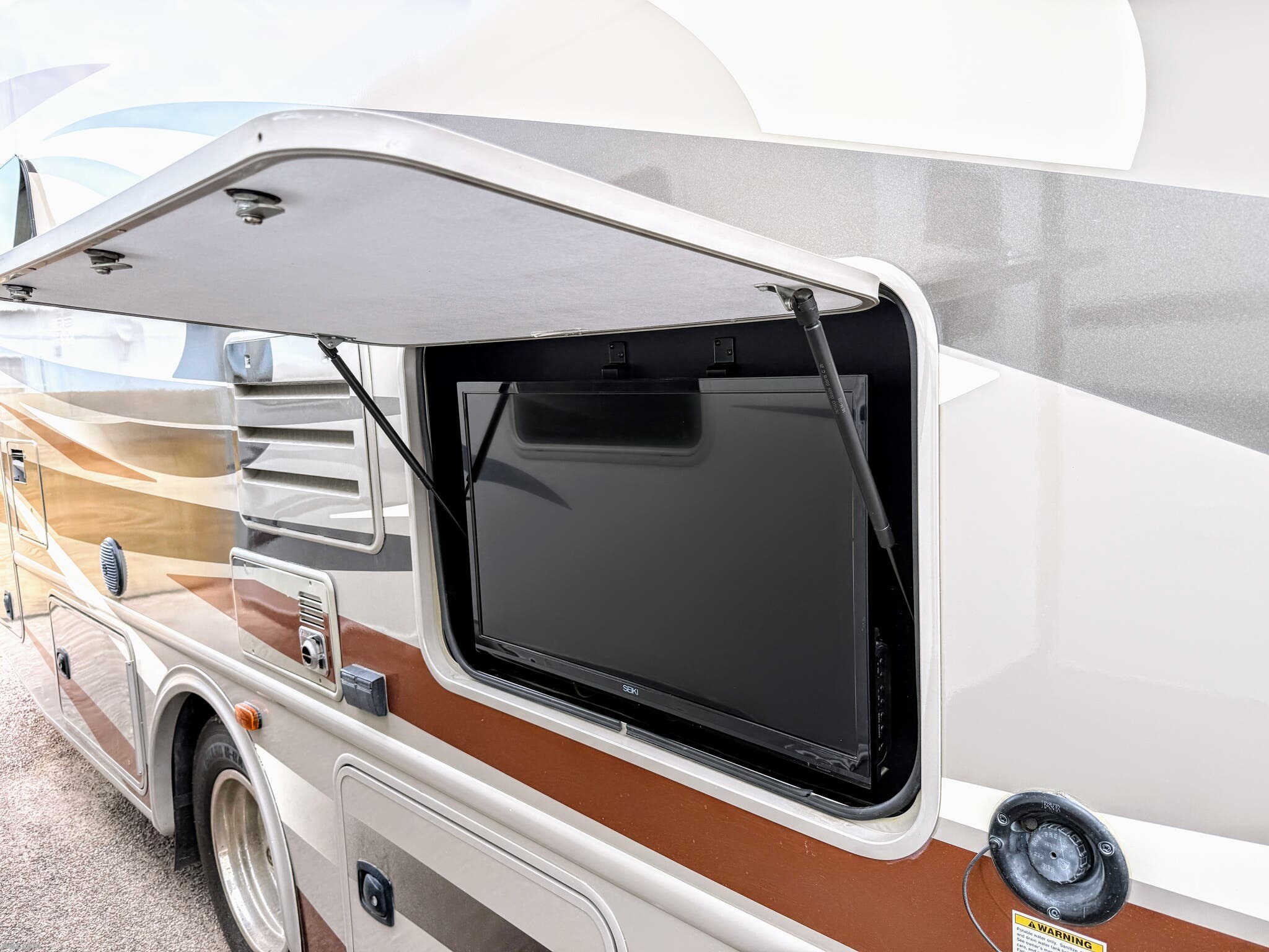 Used 2015 Thor Motor Coach Hurricane 31S available in Mesa, Arizona