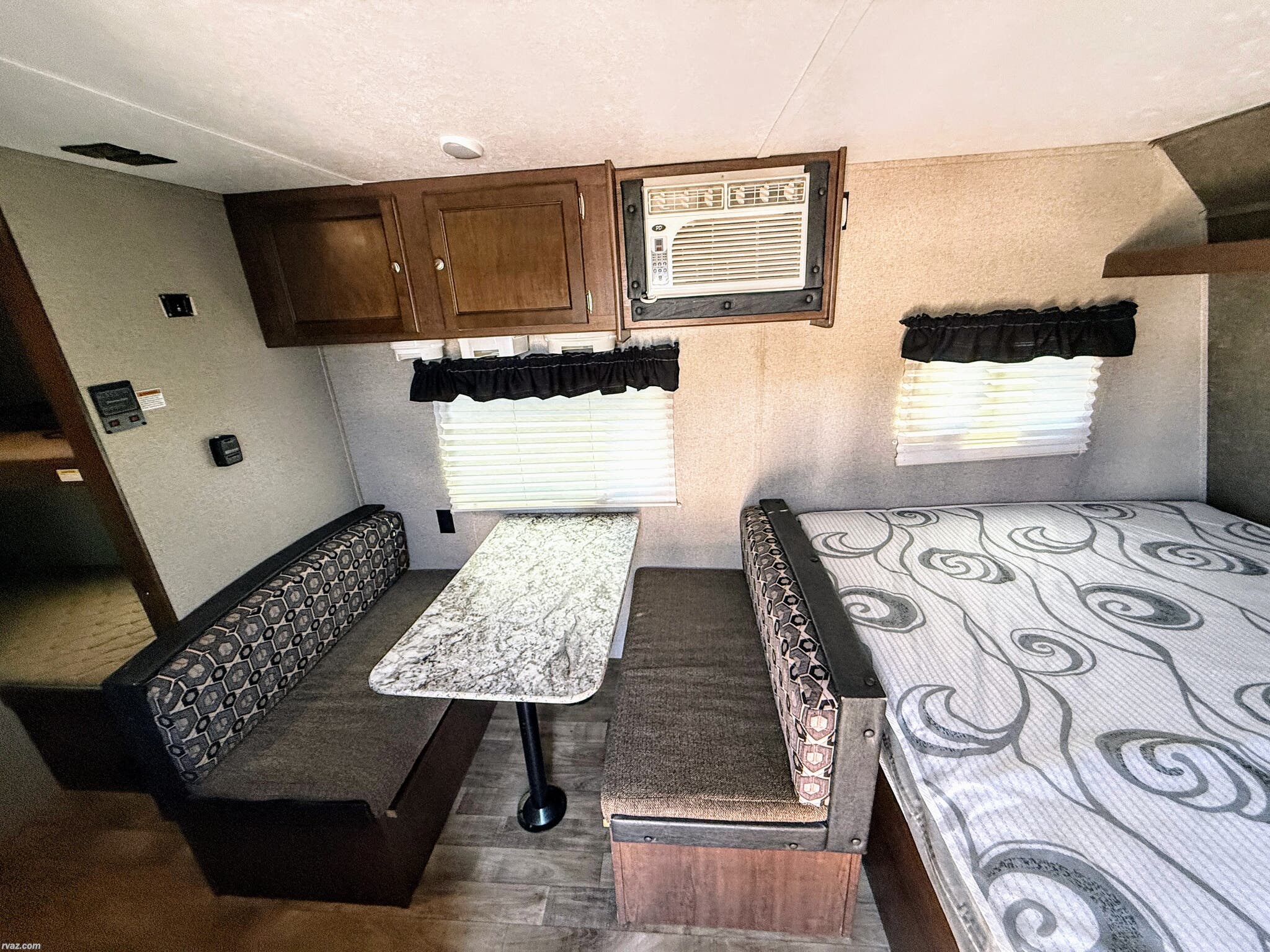 Contact us now about this 2018 Keystone Hideout 175LHS! 2018 Hideout 175LHS by Keystone from RV AZ Corral in Mesa, Arizona