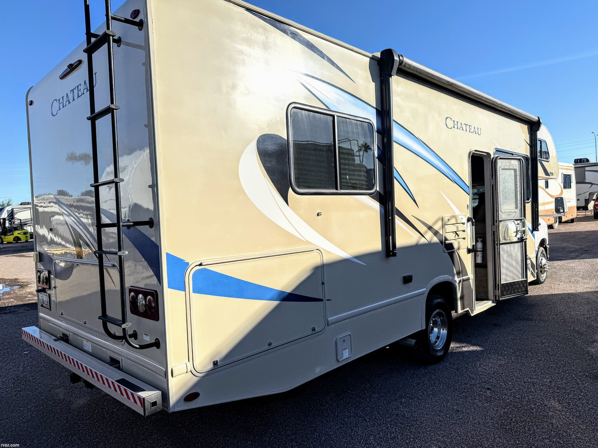 Contact us now about this 2020 Thor Motor Coach Chateau 28A! 2020 Chateau 28A by Thor Motor Coach from RV AZ Corral in Mesa, Arizona