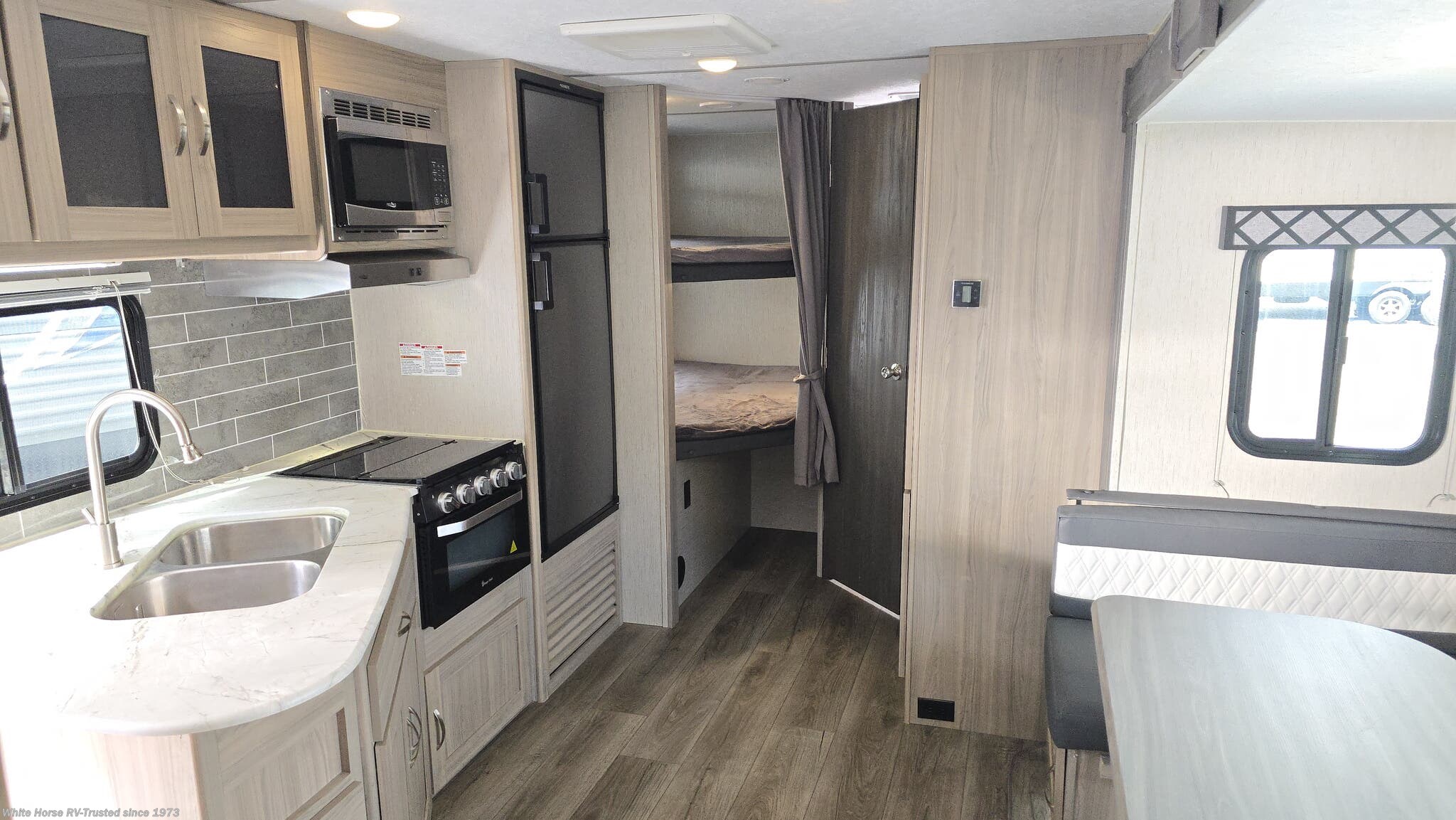 Used 2021 Coachmen Freedom Express Ultra Lite 257BHS available in Egg Harbor City, New Jersey