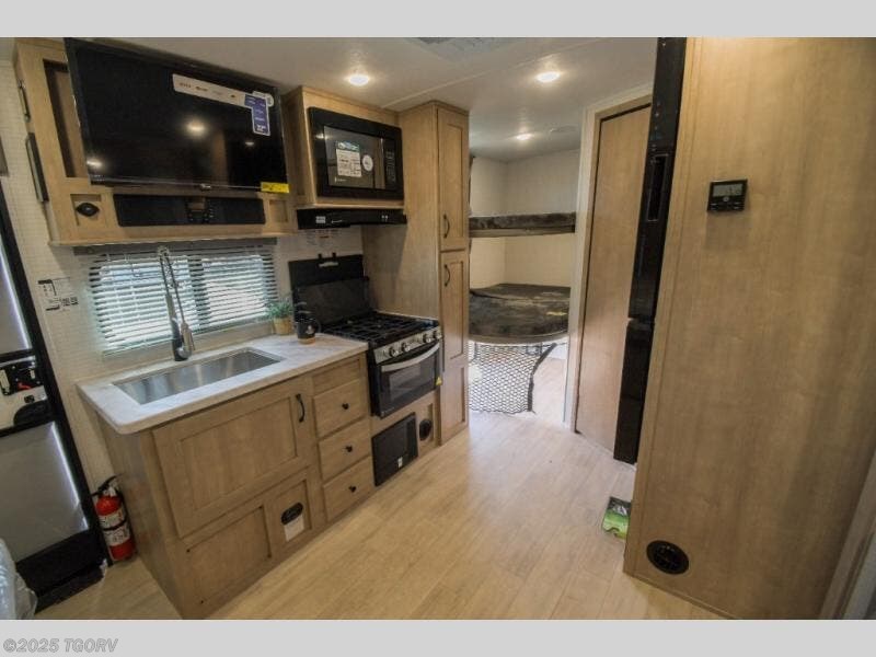 New 2025 Palomino Solaire 2085BHS available in Greeley, Colorado