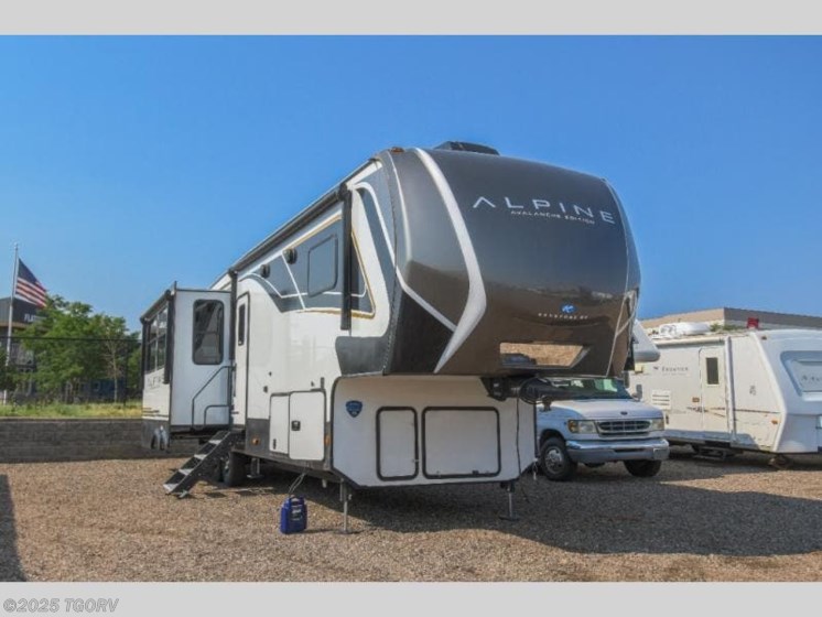 Email now about this 2024 Keystone Alpine Avalanche Edition 321RL! Used 2024 Keystone Alpine Avalanche Edition 321RL available in Greeley, Colorado