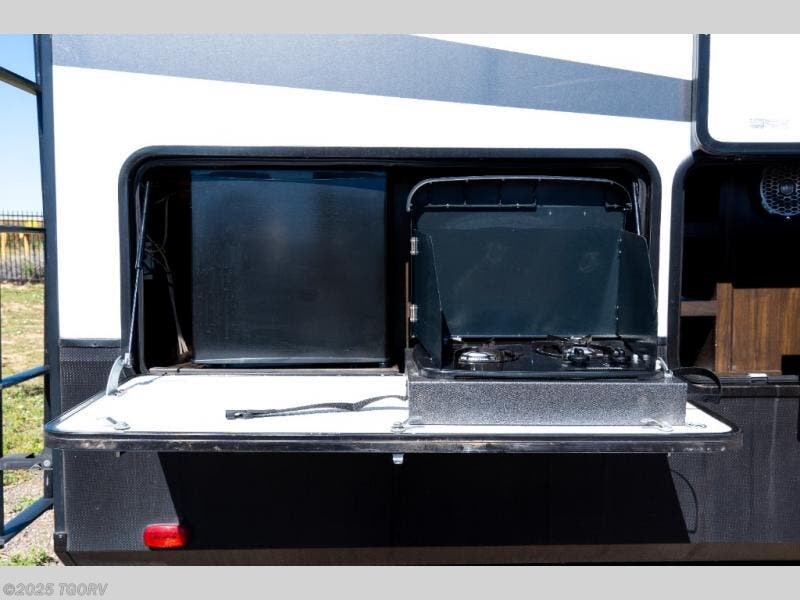 Contact us now about this 2020 Grand Design Momentum 376THS! 2020 Momentum 376THS by Grand Design from TGORV in Greeley, Colorado