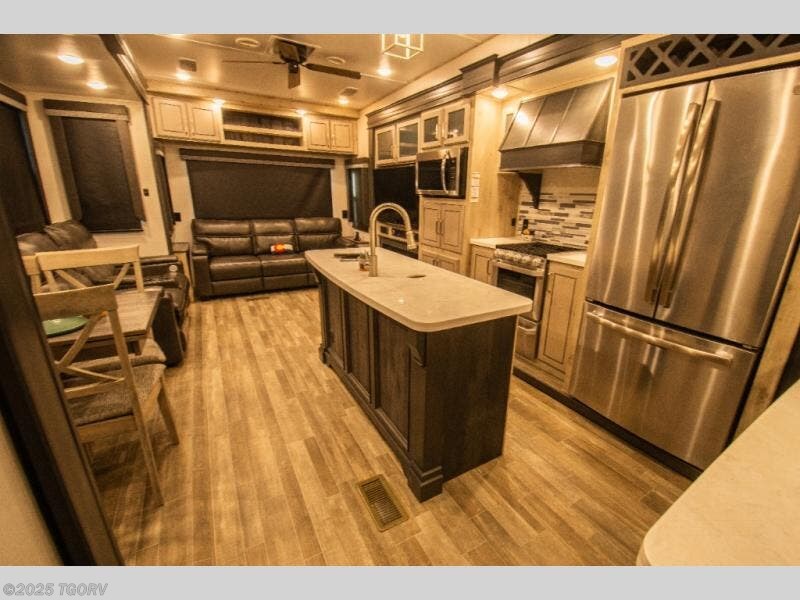 Contact us now about this 2021 Keystone Avalanche 322RL! 2021 Avalanche 322RL by Keystone from TGORV in Greeley, Colorado