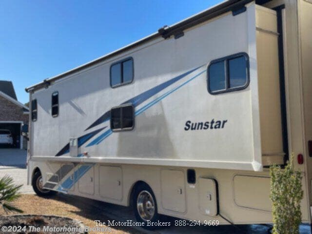 2019 Winnebago Sunstar 31BE (in Calabash, NC) - Used Class A For Sale by The Motorhome Brokers in Salisbury, Maryland