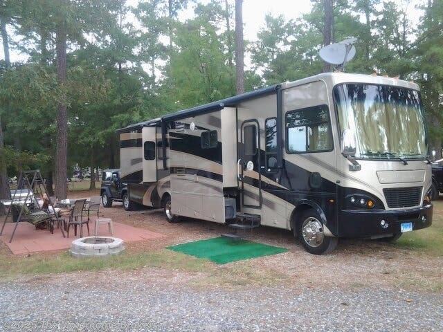 Call now about this 2008 Tiffin Allegro Bay 37 QDB! 2008 Tiffin Allegro Bay 37 QDB - Used Class A For Sale by The Motorhome Brokers in Salisbury, Maryland features Backup Monitor, Air Conditioning, CO Detector, Leveling Jacks, Power Entrance Step