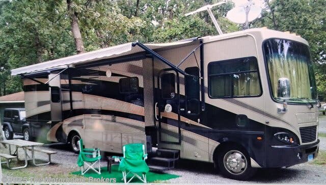 Contact us now about this 2008 Tiffin Allegro Bay 37 QDB! 2008 Allegro Bay 37 QDB by Tiffin from The Motorhome Brokers in Salisbury, Maryland