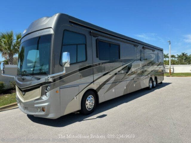 Email now about this 2018 Fleetwood Discovery LXE 44H (in Naples, FL)! Used 2018 Fleetwood Discovery LXE 44H (in Naples, FL) available in Salisbury, Maryland