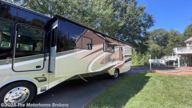 Call now about this 2016 Tiffin Open Road Allegro 36 LA! 2016 Tiffin Open Road Allegro 36 LA - Used Class A For Sale by The Motorhome Brokers in Salisbury, Maryland features Medicine Cabinet, Stainless Appliances, Solar Prep, DVD Player, External Shower