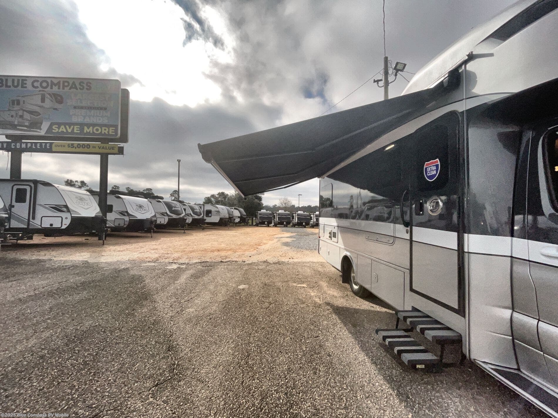 Contact us now about this 2020 Tiffin Wayfarer 24 TW! 2020 Wayfarer 24 TW by Tiffin from Blue Compass RV Mobile in Theodore, Alabama