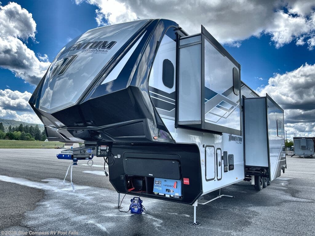 Call now about this 2025 Grand Design Momentum M-Class 395MS! 2025 Grand Design Momentum M-Class 395MS - New Fifth Wheel For Sale by Blue Compass RV Post Falls in Post Falls, Idaho