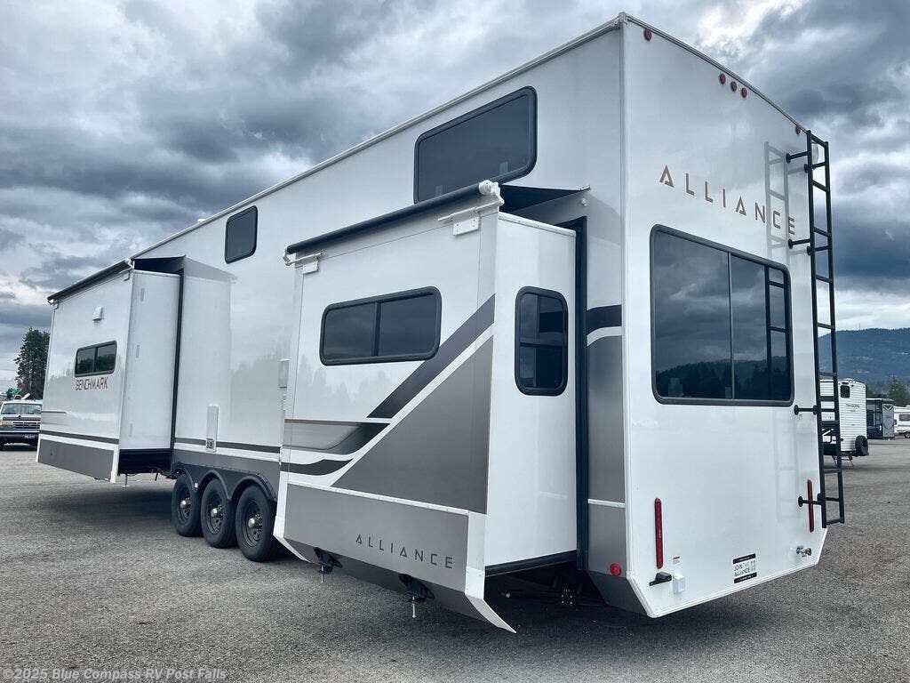 New 2026 Alliance RV Benchmark 42LFT available in Post Falls, Idaho