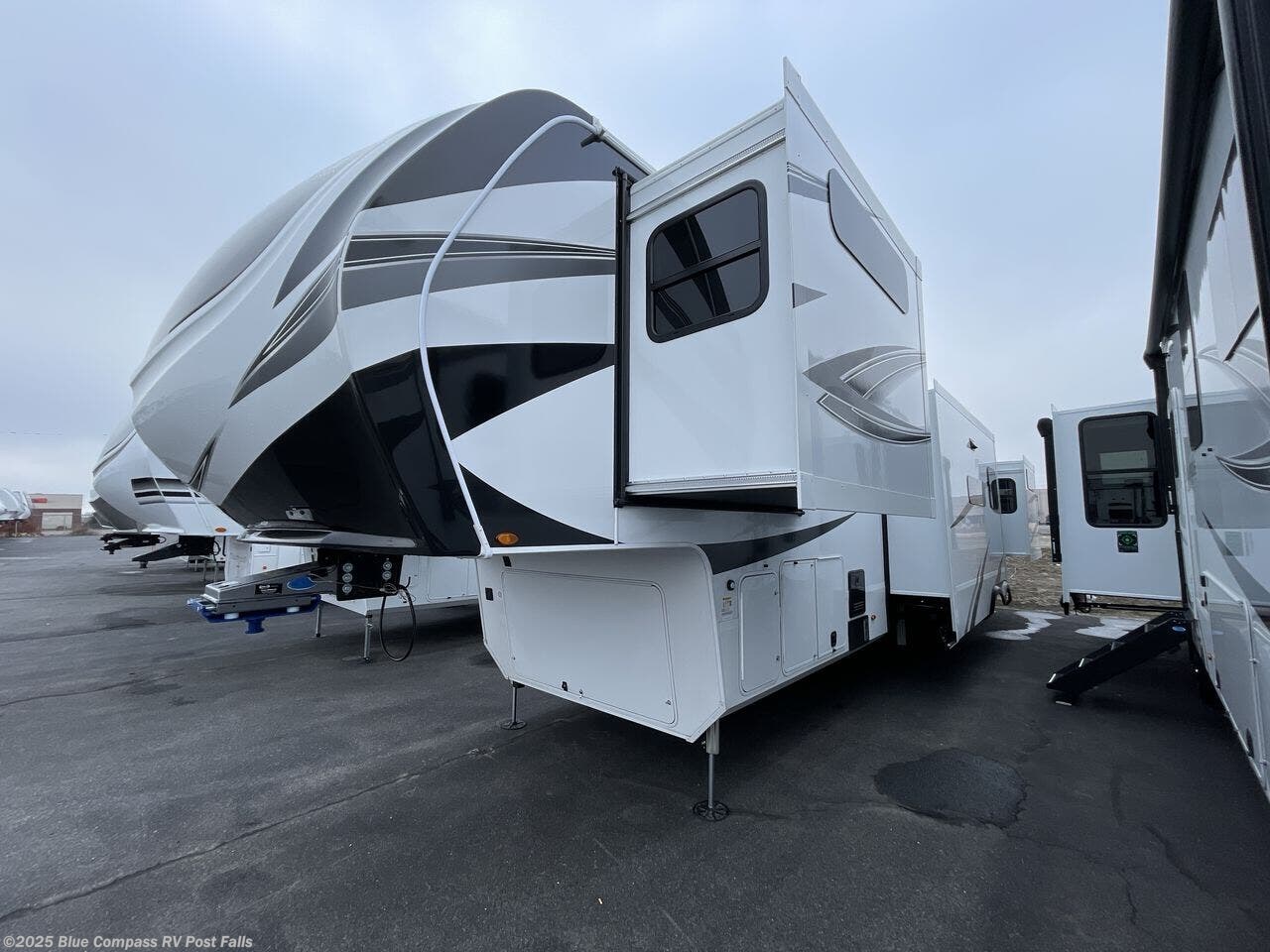 New 2025 Grand Design Solitude 391DL available in Post Falls, Idaho