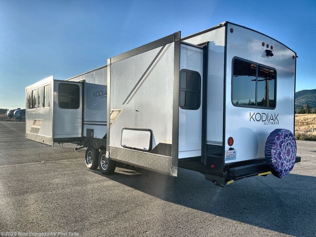 Used 2022 Dutchmen Kodiak Ultimate 3371FLSL available in Post Falls, Idaho