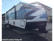 Call now about this 2025 CrossRoads Zinger 280RB! 2025 CrossRoads Zinger 280RB - New Travel Trailer For Sale by Juniata Valley RV in Mifflintown, Pennsylvania features Fire Extinguisher, LP Detector, Sewer Hose & Carrier, Skylight, Stove Cover
