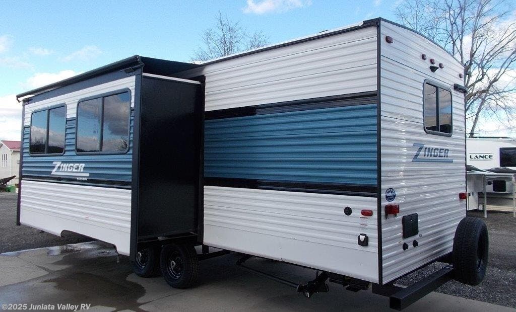 New 2025 CrossRoads Zinger 280RB available in Mifflintown, Pennsylvania