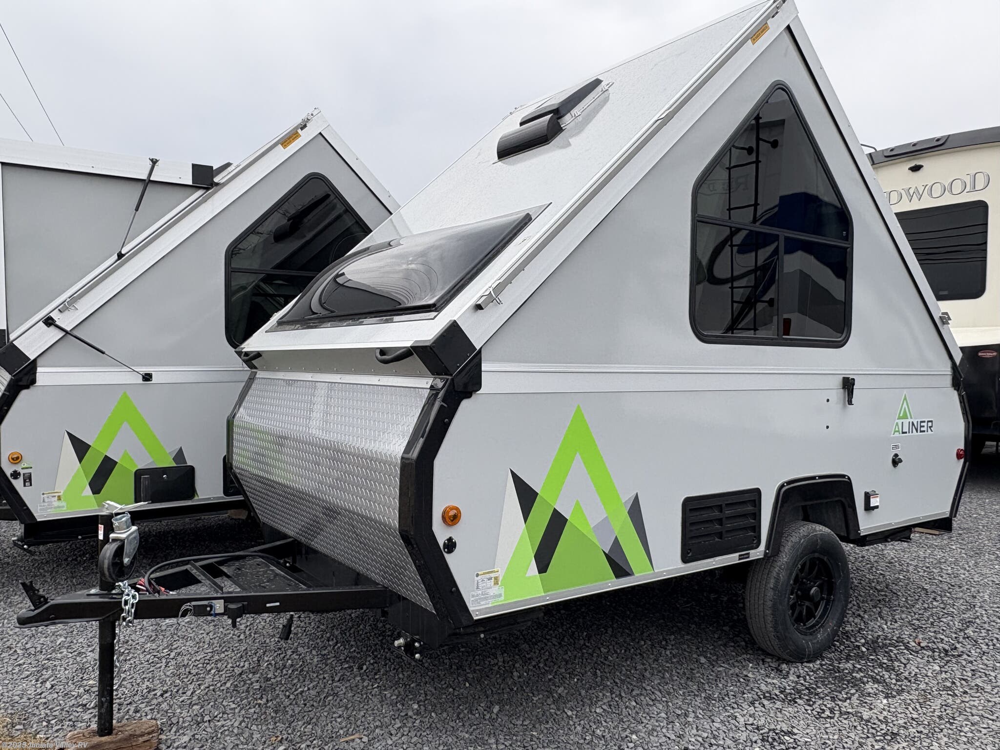 Call now about this 2025 Aliner Scout ! 2025 Aliner Scout - New Popup For Sale by Juniata Valley RV in Mifflintown, Pennsylvania features Stabilizer Jacks, Detachable Power Cord, Tinted Windows, Solar Prep, Azdel Composite Panels