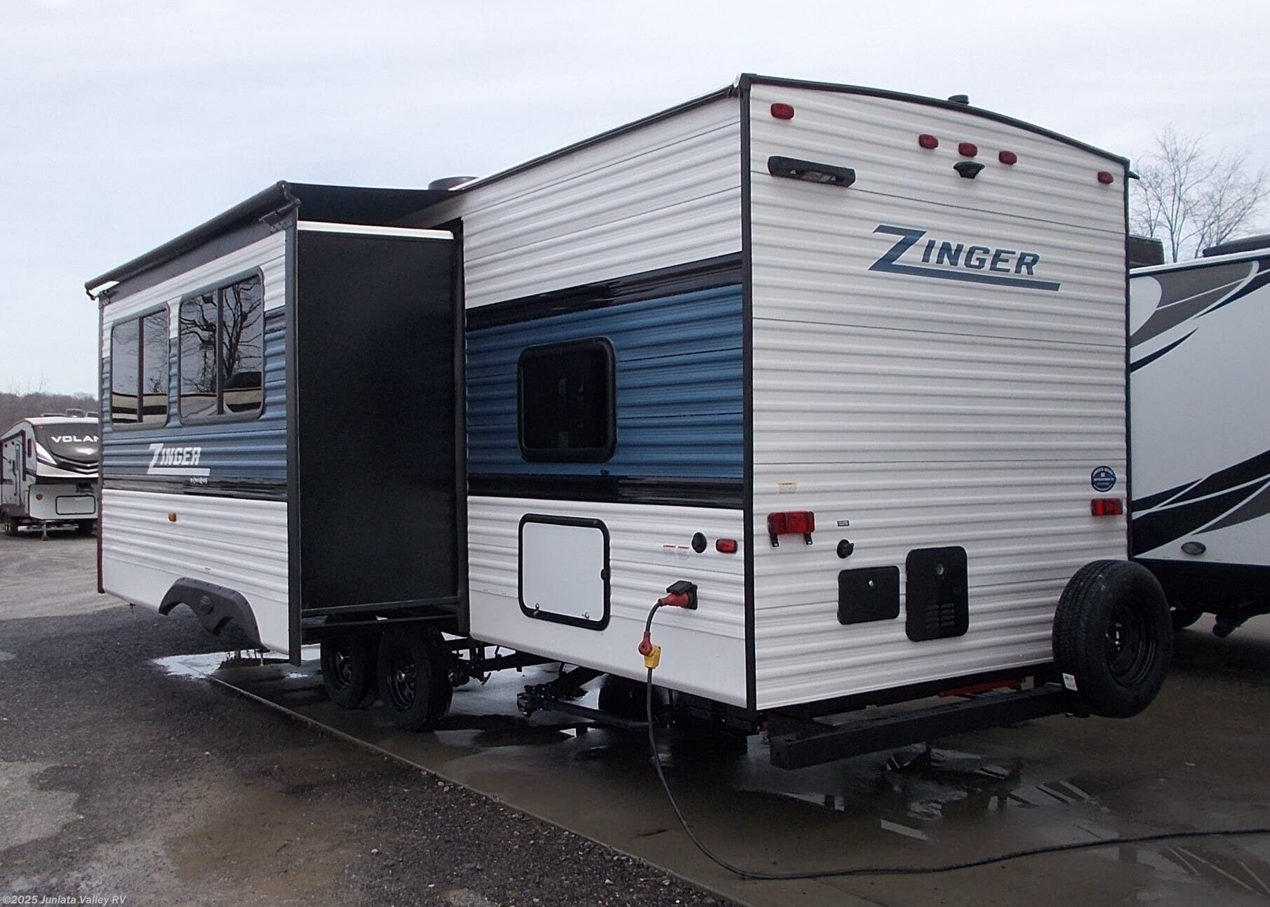 Contact us now about this 2025 CrossRoads Zinger 270BH! 2025 Zinger 270BH by CrossRoads from Juniata Valley RV in Mifflintown, Pennsylvania