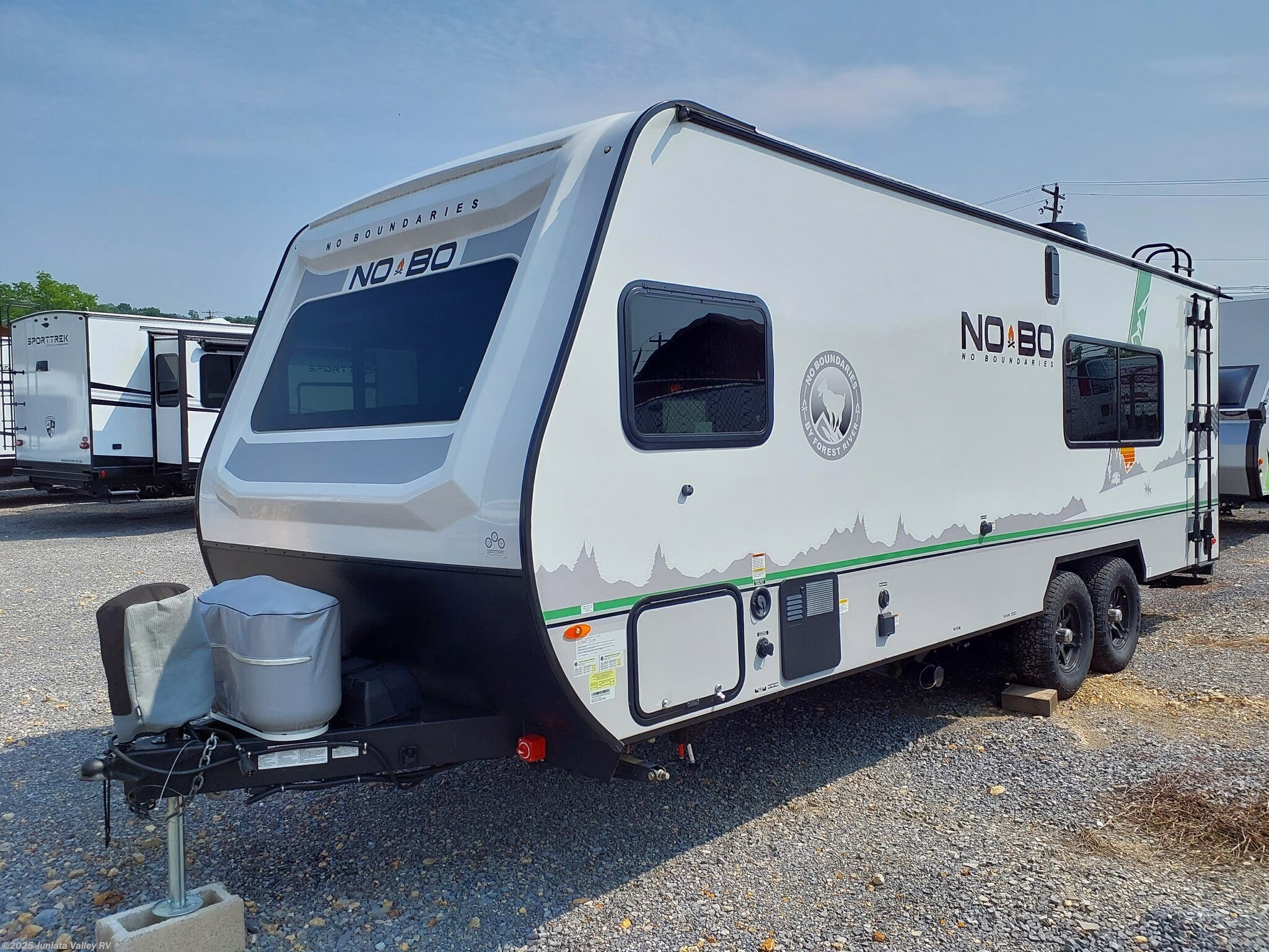 Call now about this 2022 Forest River No Boundaries NB19.1! 2022 Forest River No Boundaries NB19.1 - Used Toy Hauler For Sale by Juniata Valley RV in Mifflintown, Pennsylvania features Awning, Air Conditioning, Power Hitch Jack, Queen Bed, Power Awning