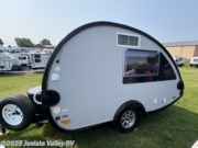 Call now about this 2016 Pleasant Valley 320S! 2016 Pleasant Valley 320S - Used Travel Trailer For Sale by Juniata Valley RV in Mifflintown, Pennsylvania features Screen Door, Tinted Windows, Spare Tire Kit, CO Detector, Stabilizer Jacks