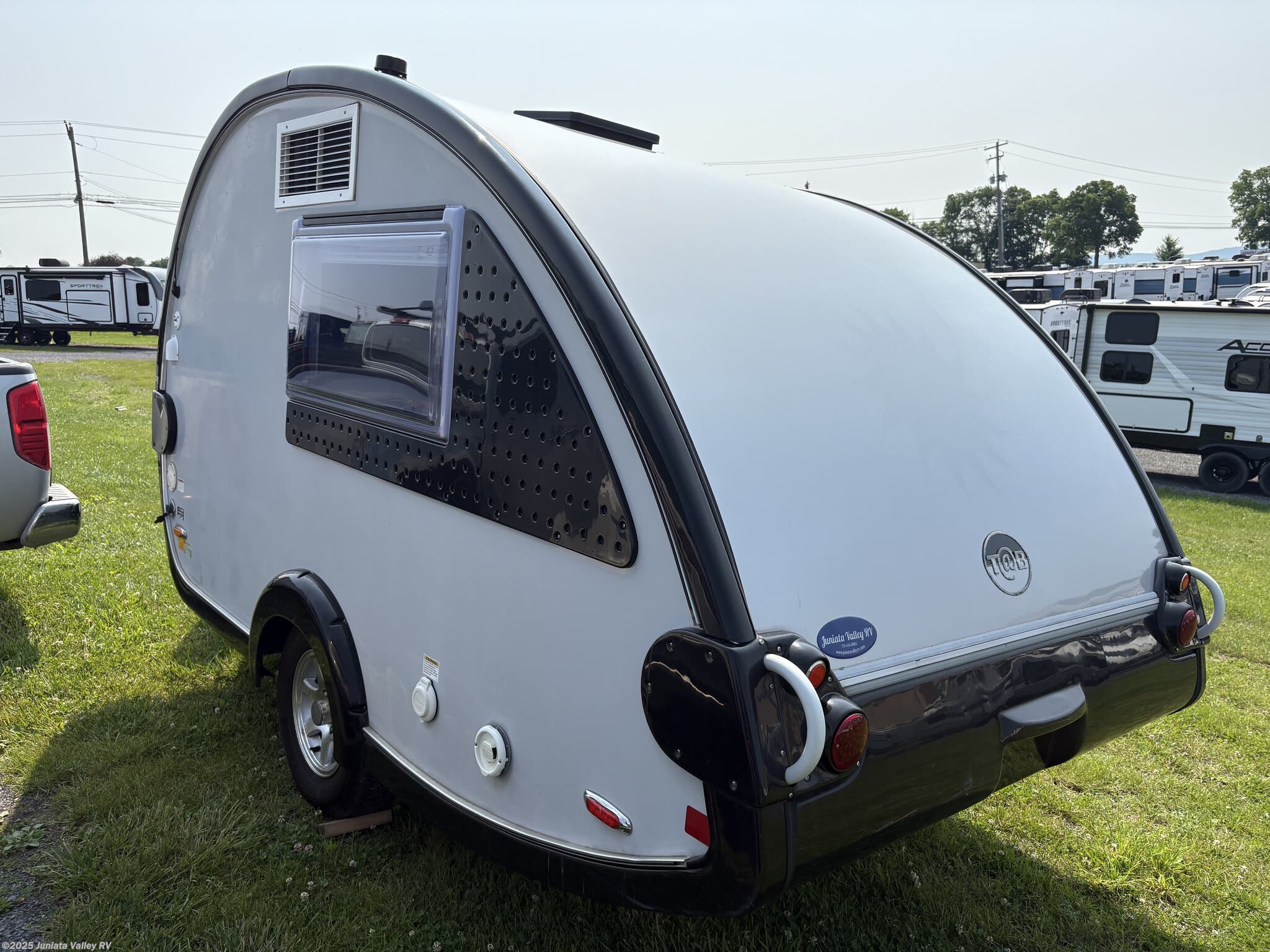 Contact us now about this 2016 Pleasant Valley 320S! 2016 320S by Pleasant Valley from Juniata Valley RV in Mifflintown, Pennsylvania