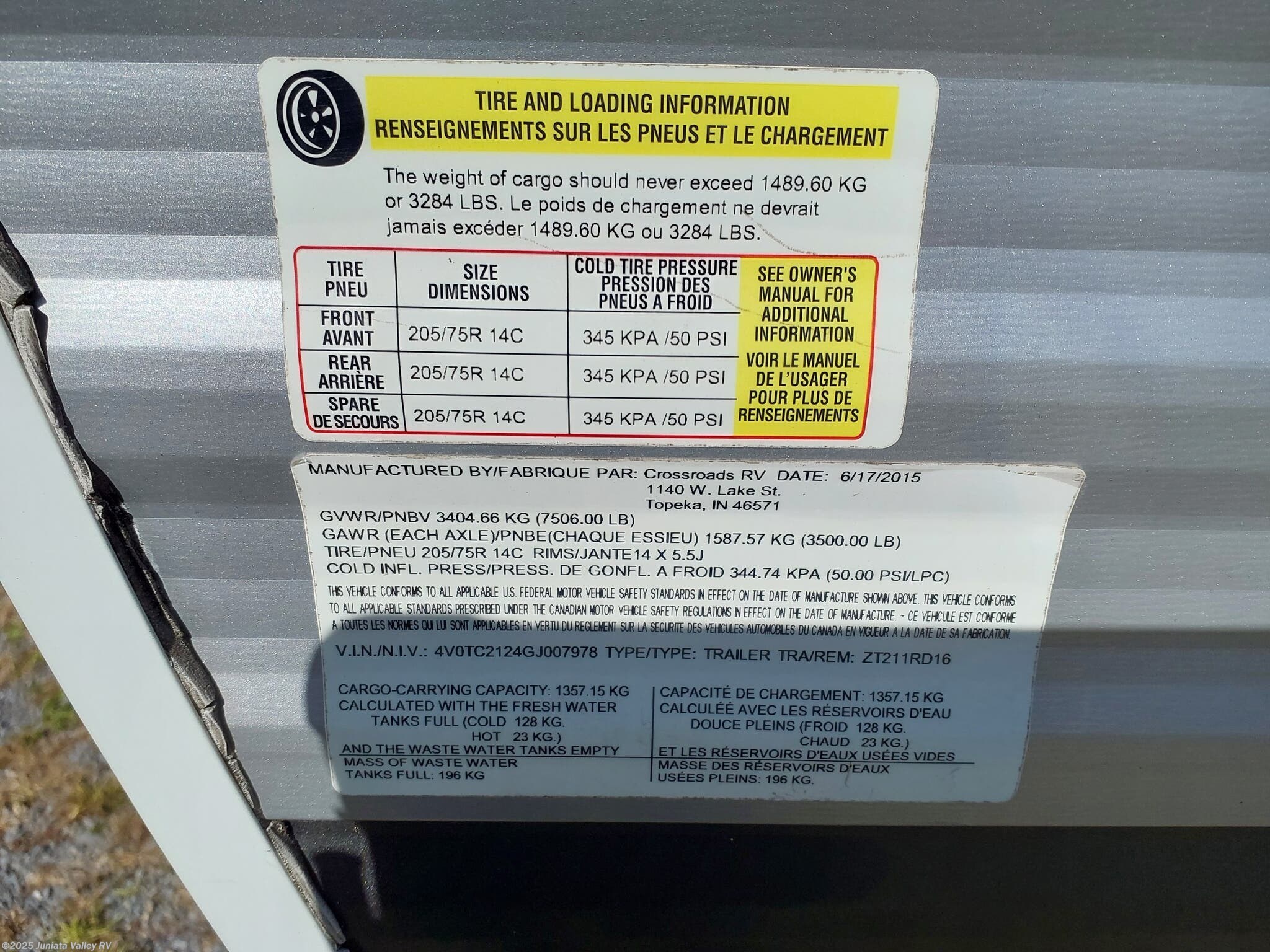 Used 2016 CrossRoads Zinger 211RD available in Mifflintown, Pennsylvania