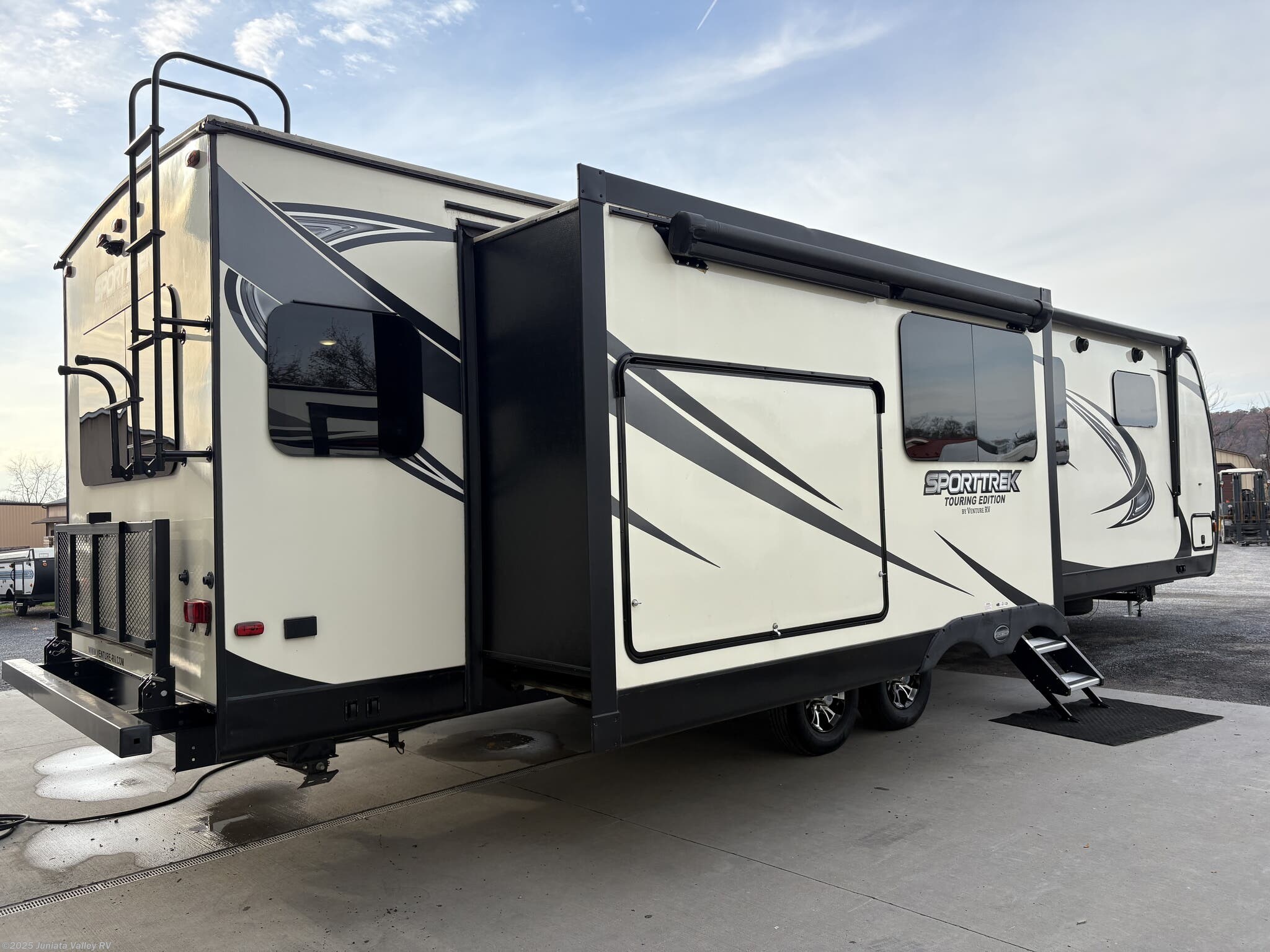 Used 2018 Venture RV SportTrek 343VIK available in Mifflintown, Pennsylvania