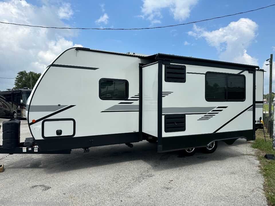 Used 2022 Winnebago Minnie 2301BHS available in Apopka, Florida