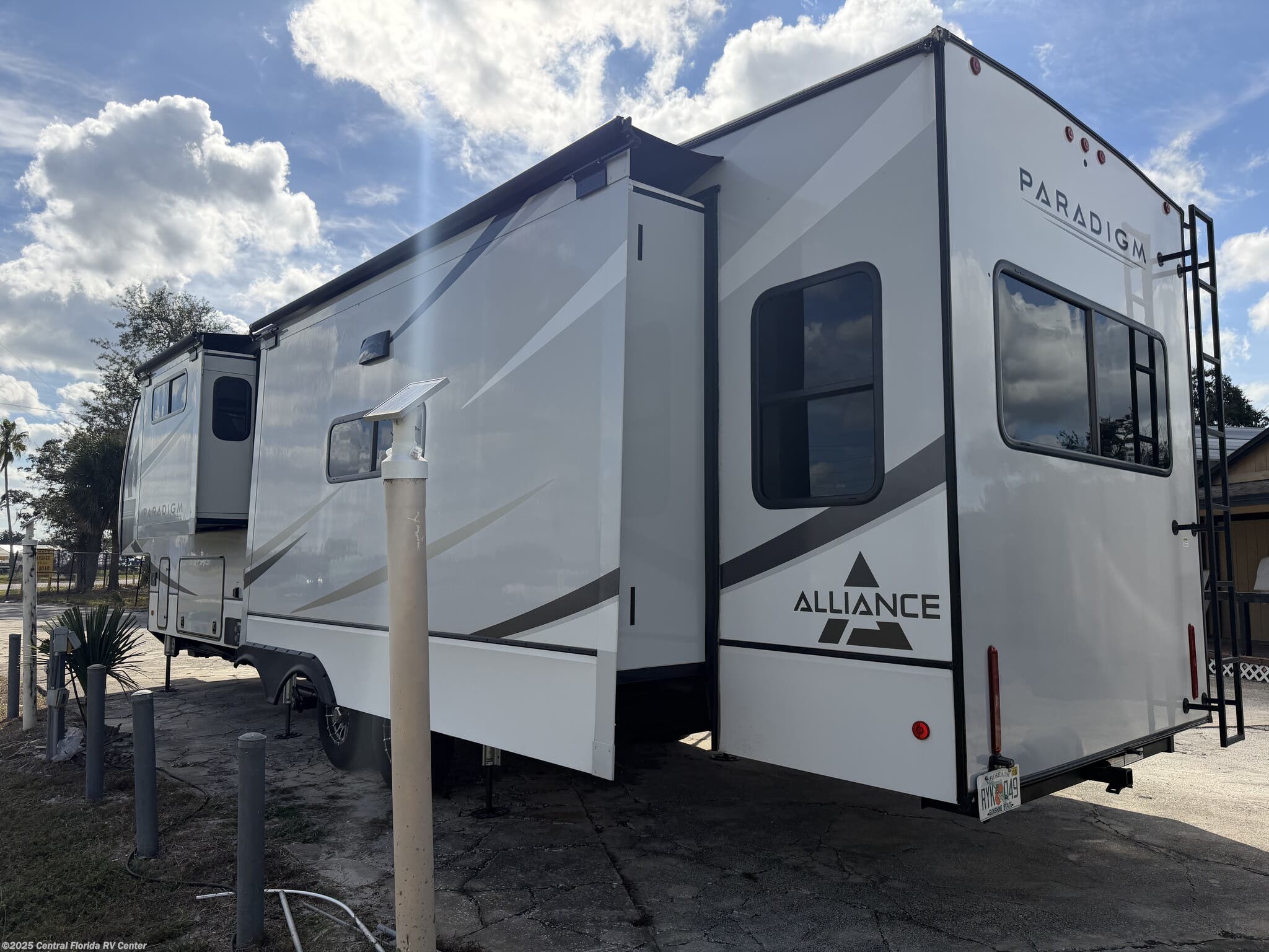 Used 2024 Alliance RV Paradigm 370FB available in Apopka, Florida