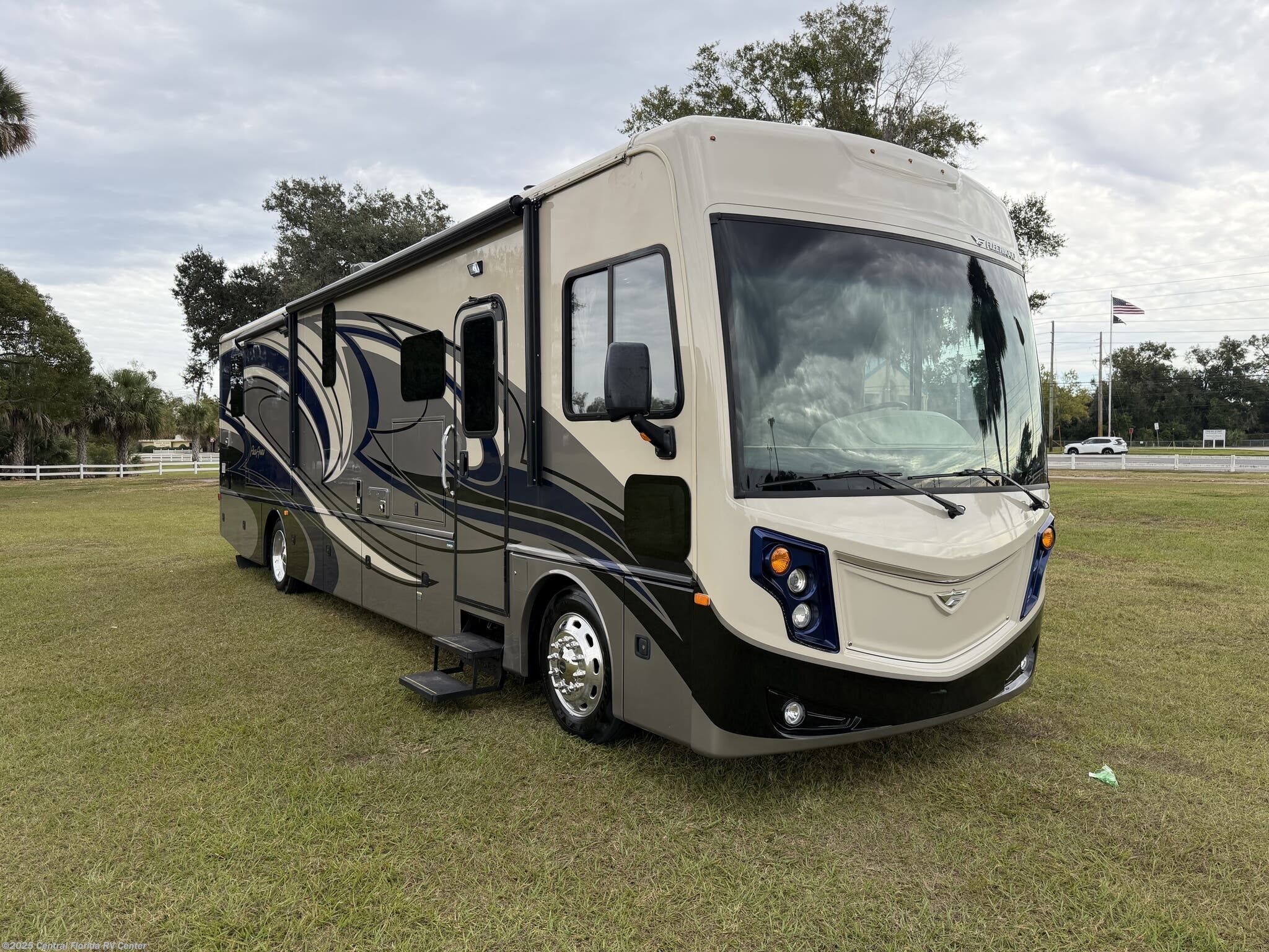 Email now about this 2019 Fleetwood Pace Arrow 36U! Used 2019 Fleetwood Pace Arrow 36U available in Apopka, Florida